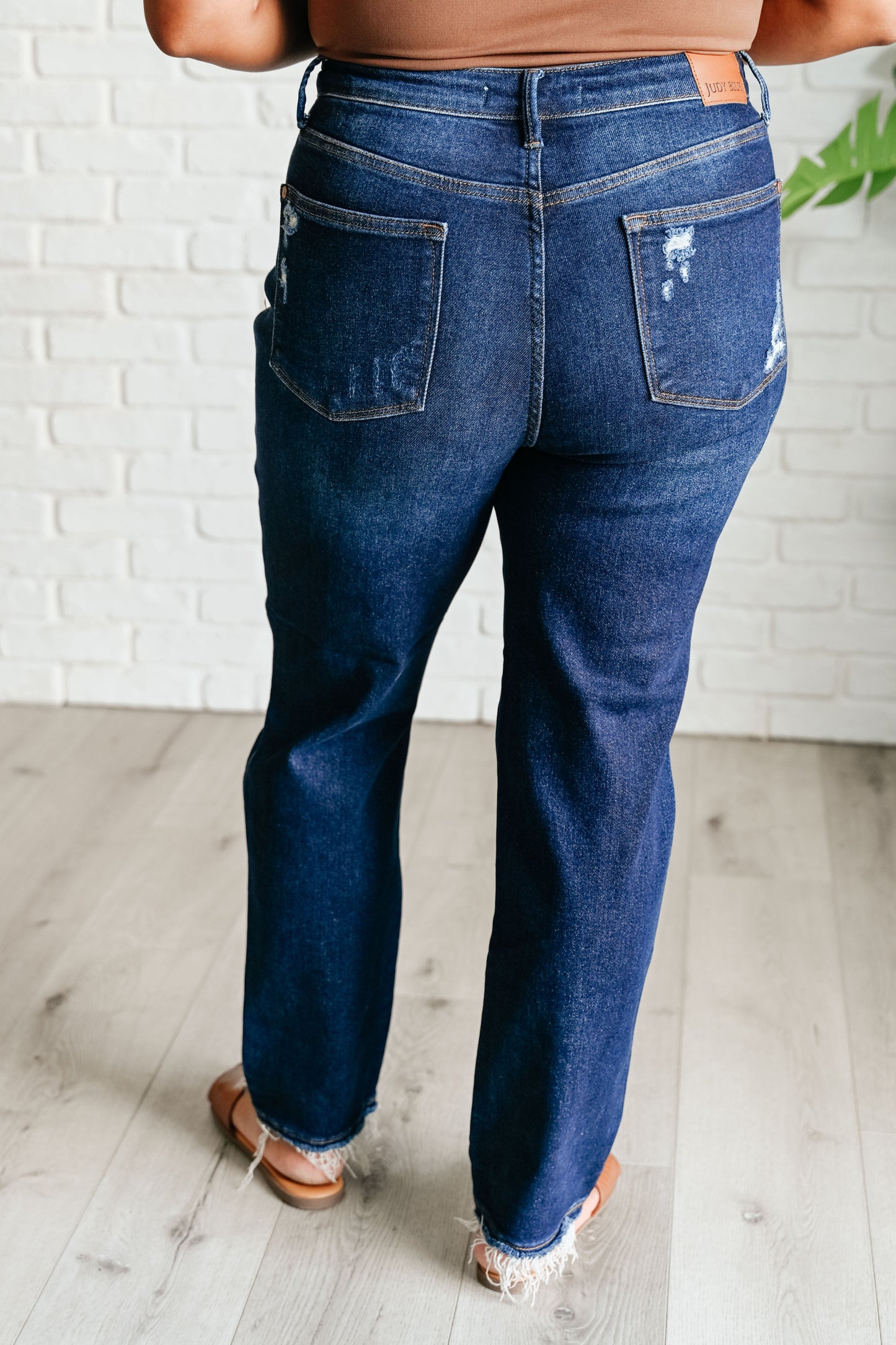 Judy Blue High Rise Rigid Magic Distressed Straight Jeans